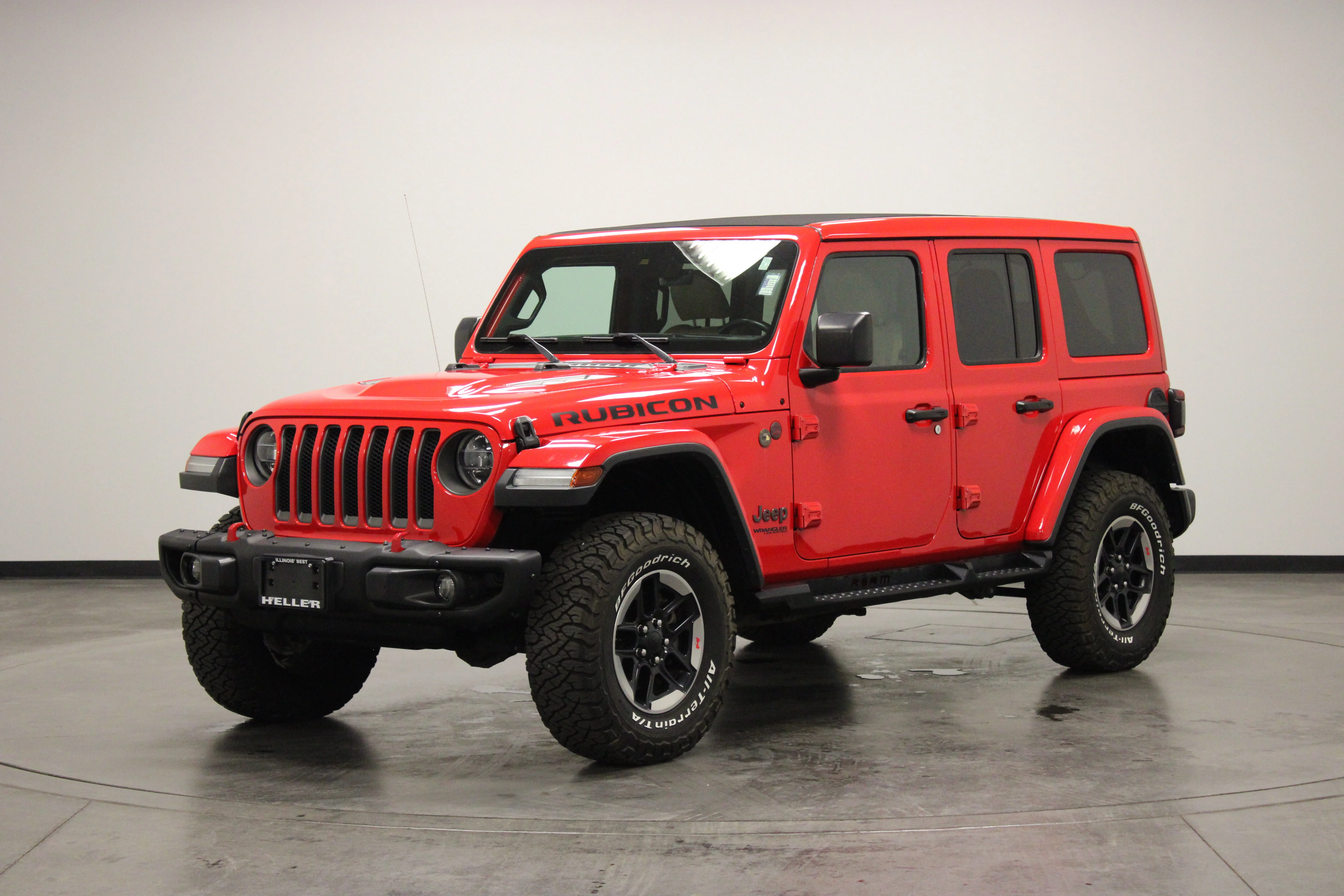 Used 2019 Firecracker Red Clearcoat Jeep Rubicon image 4