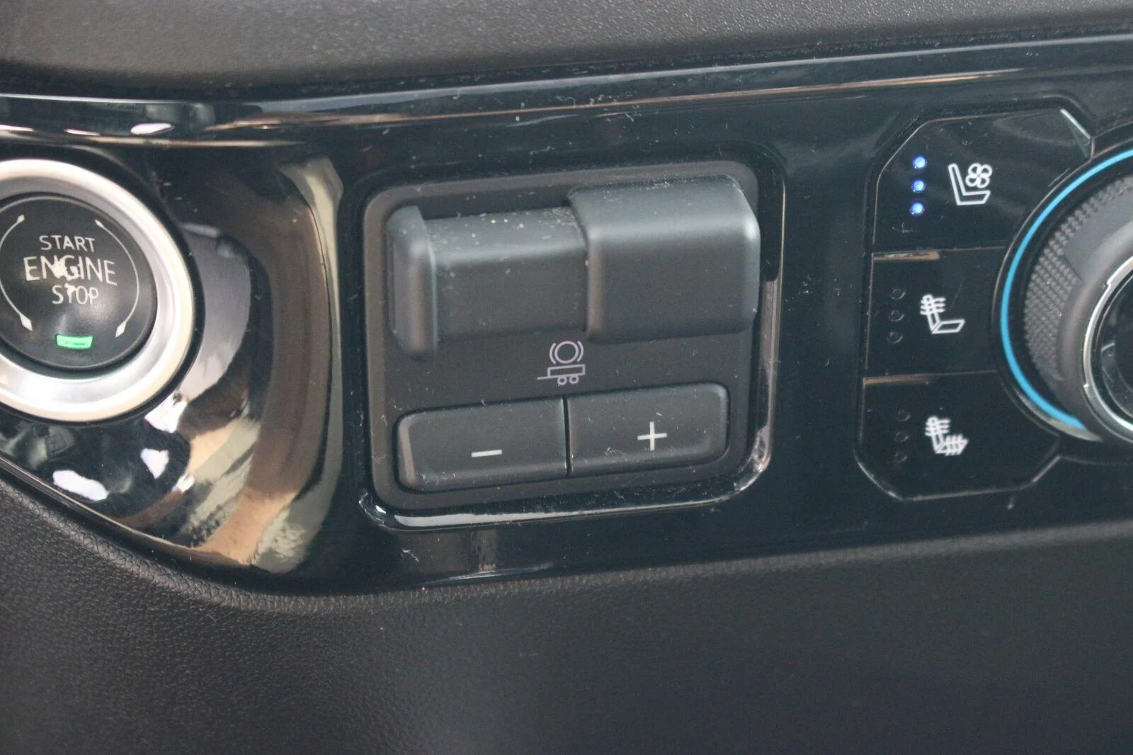 Used 2024 Black Chevrolet High Country image 29