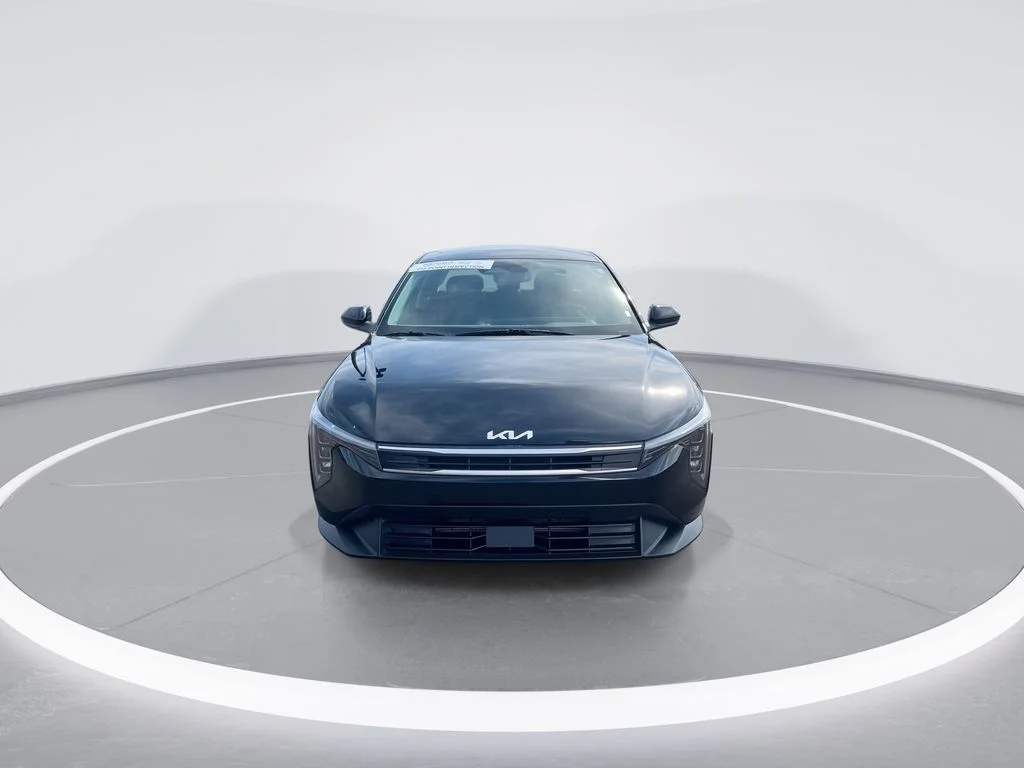 Used 2025 Black Kia LXS image 3