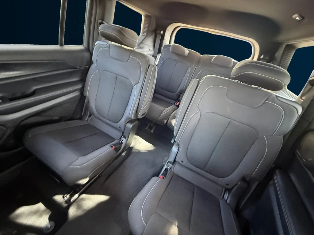 Used 2024 White Jeep Laredo image 16