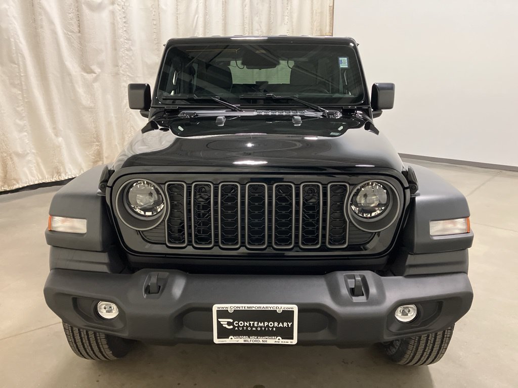 New 2026 Black Clear-Coat Exterior Paint Jeep Sport S image 14