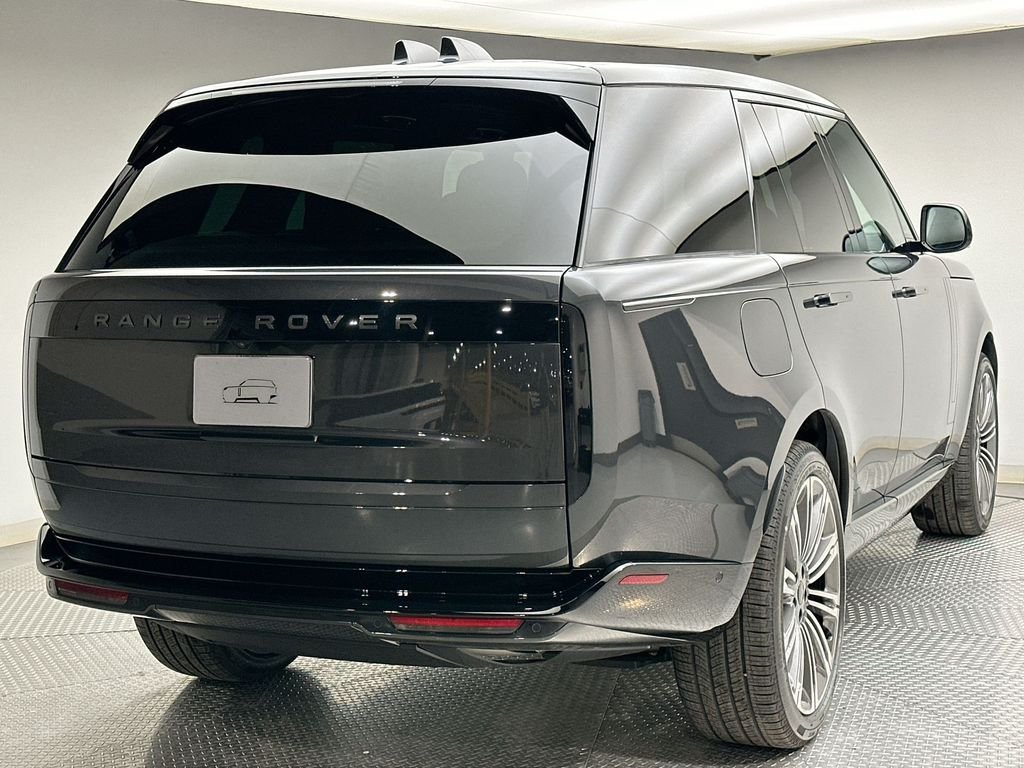 New 2026 Carpathian Grey Land Rover SE image 13
