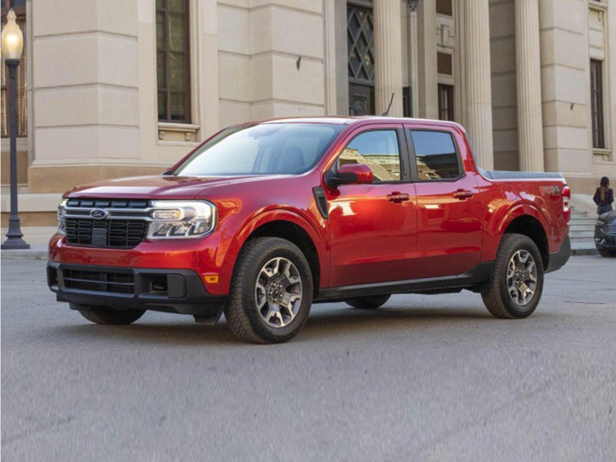 Used 2024 Azure Gray Metallic Ford XLT image 1