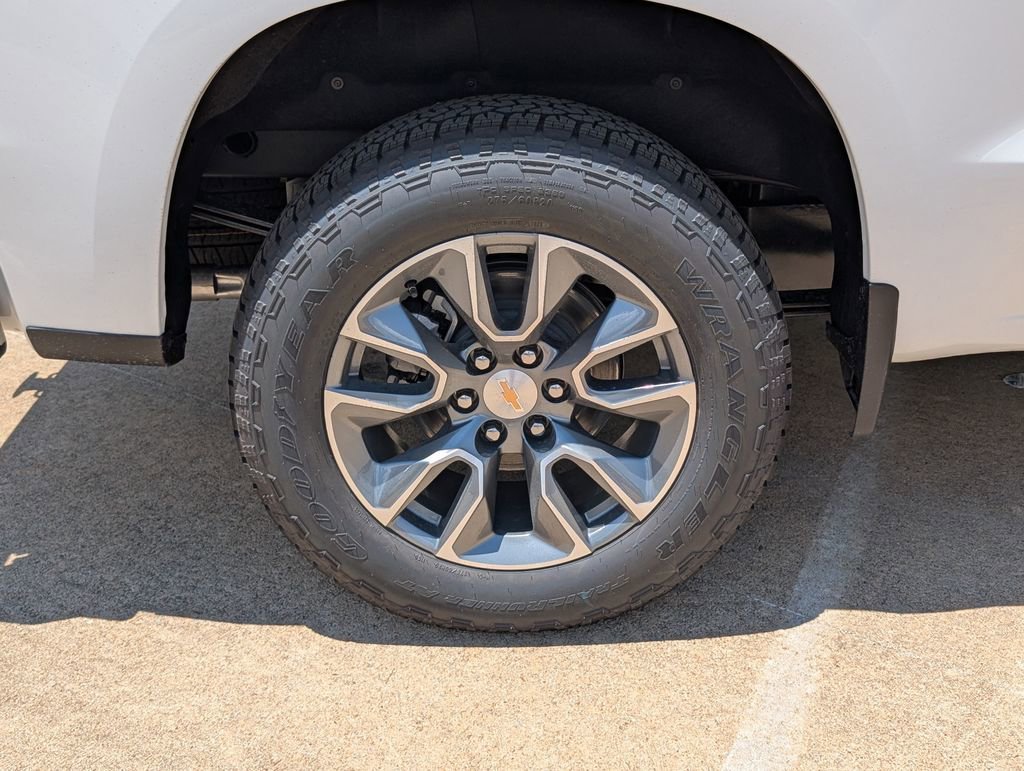 New 2026 Summit White Chevrolet LT image 3
