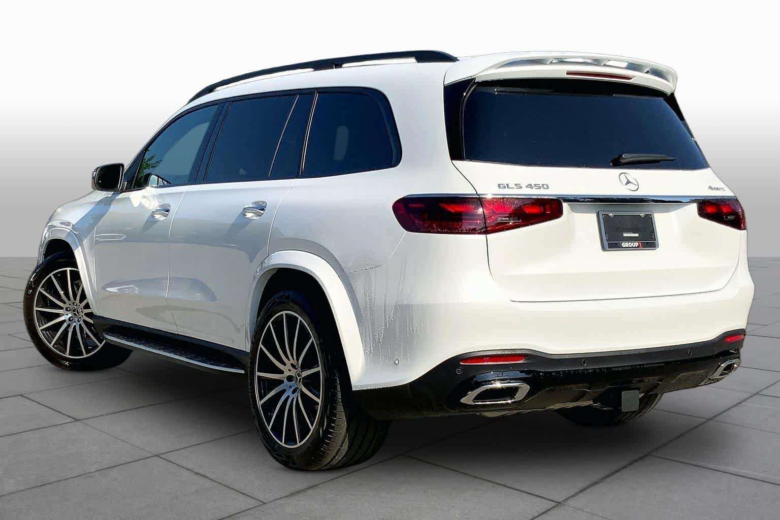 New 2026 MANUFAKTUR Moonlight White Metallic Mercedes-Benz GLS 450 image 16