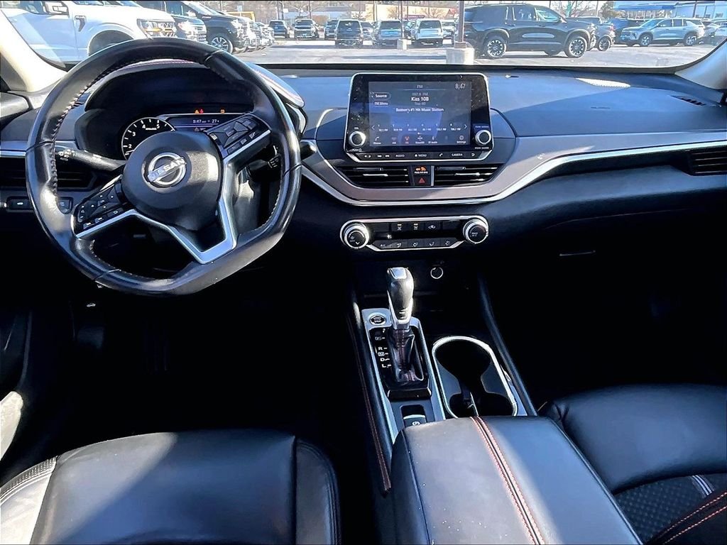 Used 2024 Black Nissan 2.5 SR image 20