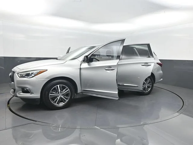Used 2020 Silver INFINITI PURE image 35
