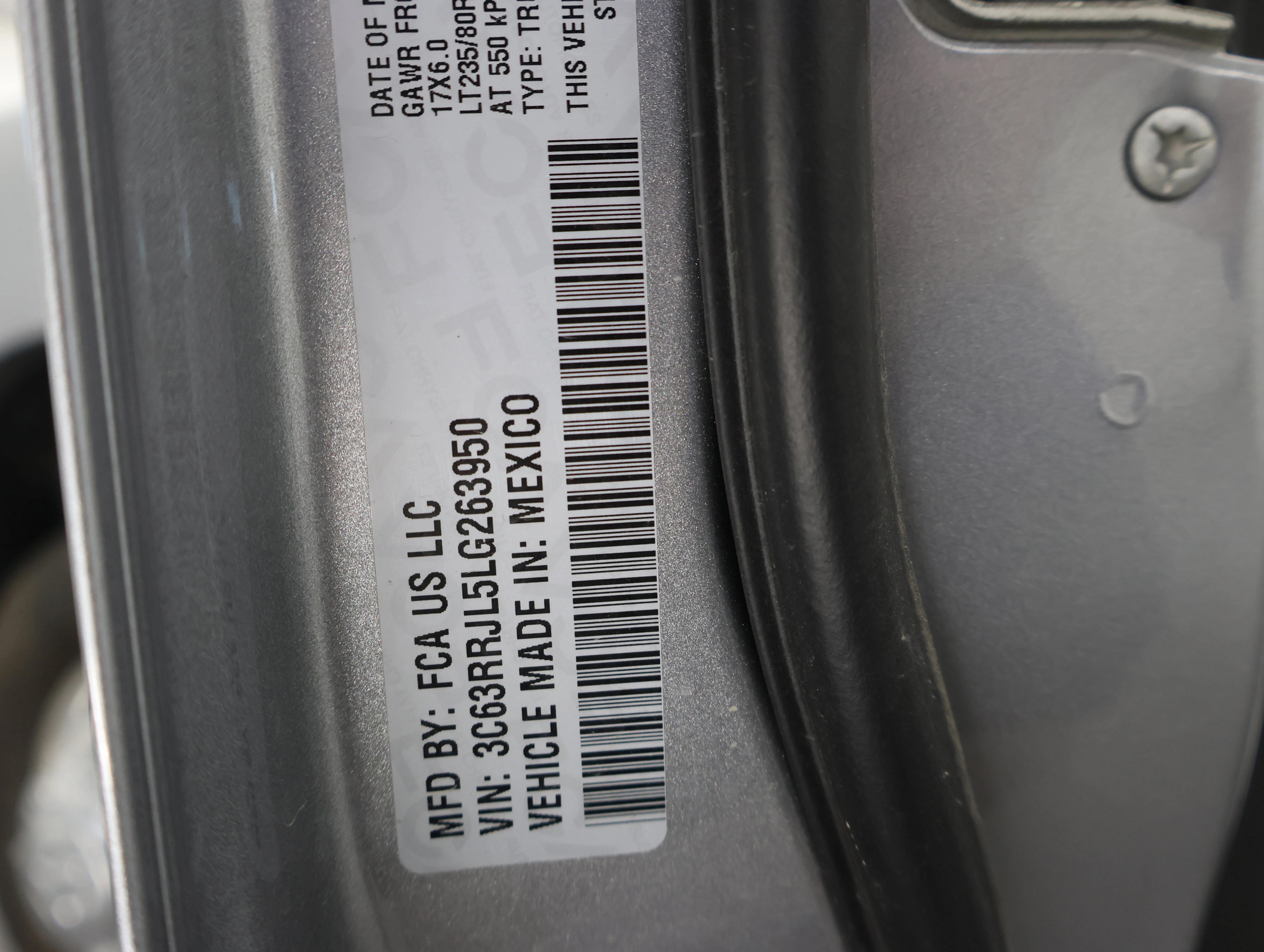 Used 2020 Billet Silver Metallic Clearcoat Ram Laramie image 77