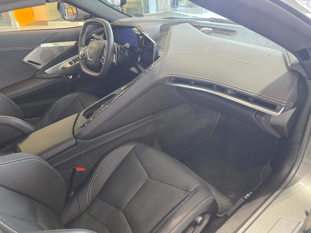 Used 2022 Hypersonic Gray Metallic Chevrolet Stingray image 15