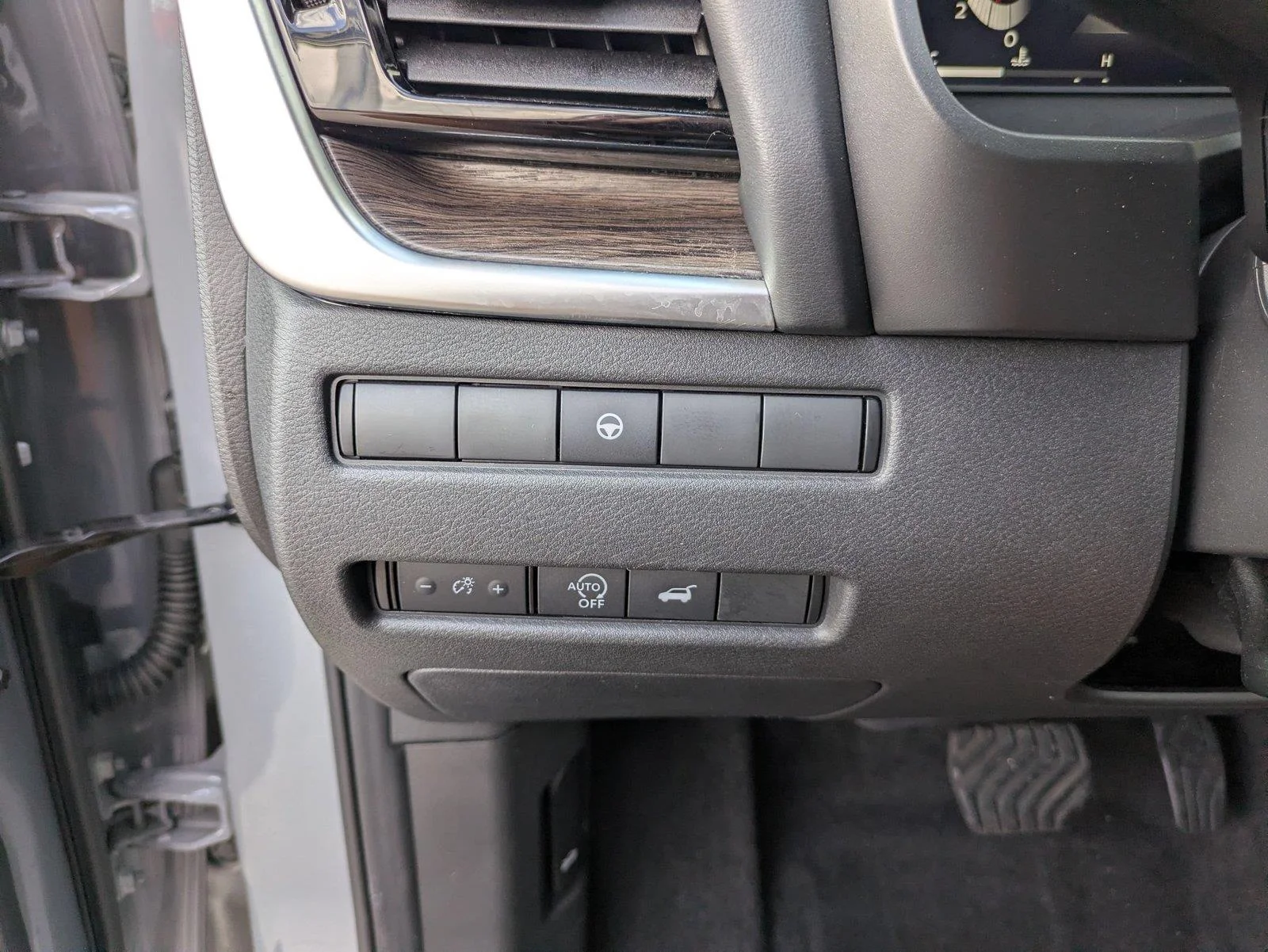 Used 2024 Boulder Gray Pearl Nissan Platinum image 16