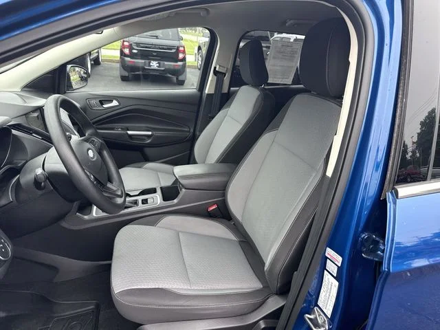 Used 2019 Blue Ford SE image 15