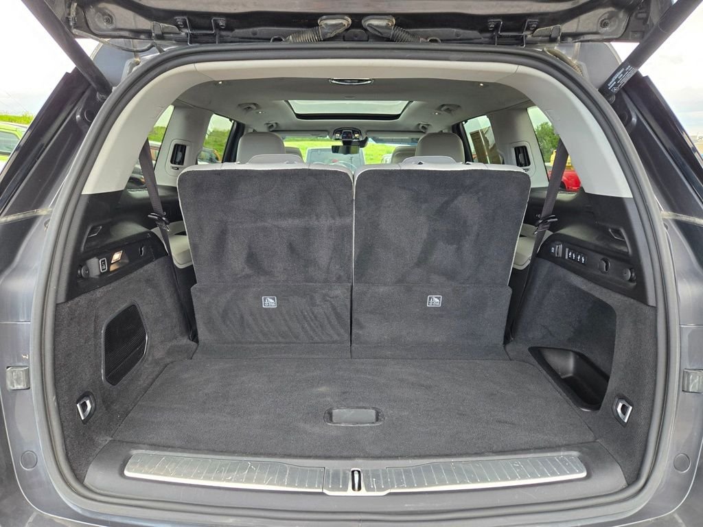Used 2022 Gray Jeep Overland image 35