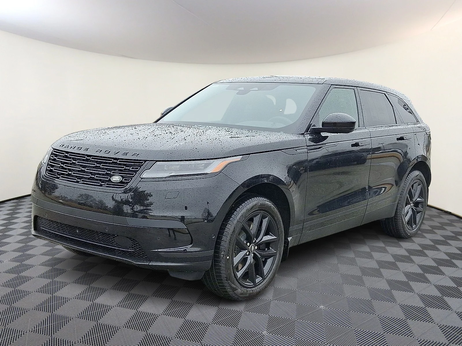 2026 Land Rover Range Rover Velar P250 S's photo