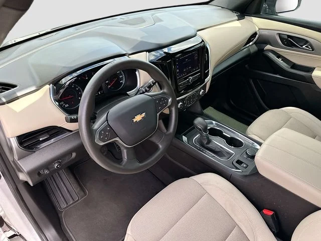 Used 2022 Silver Chevrolet LS image 9