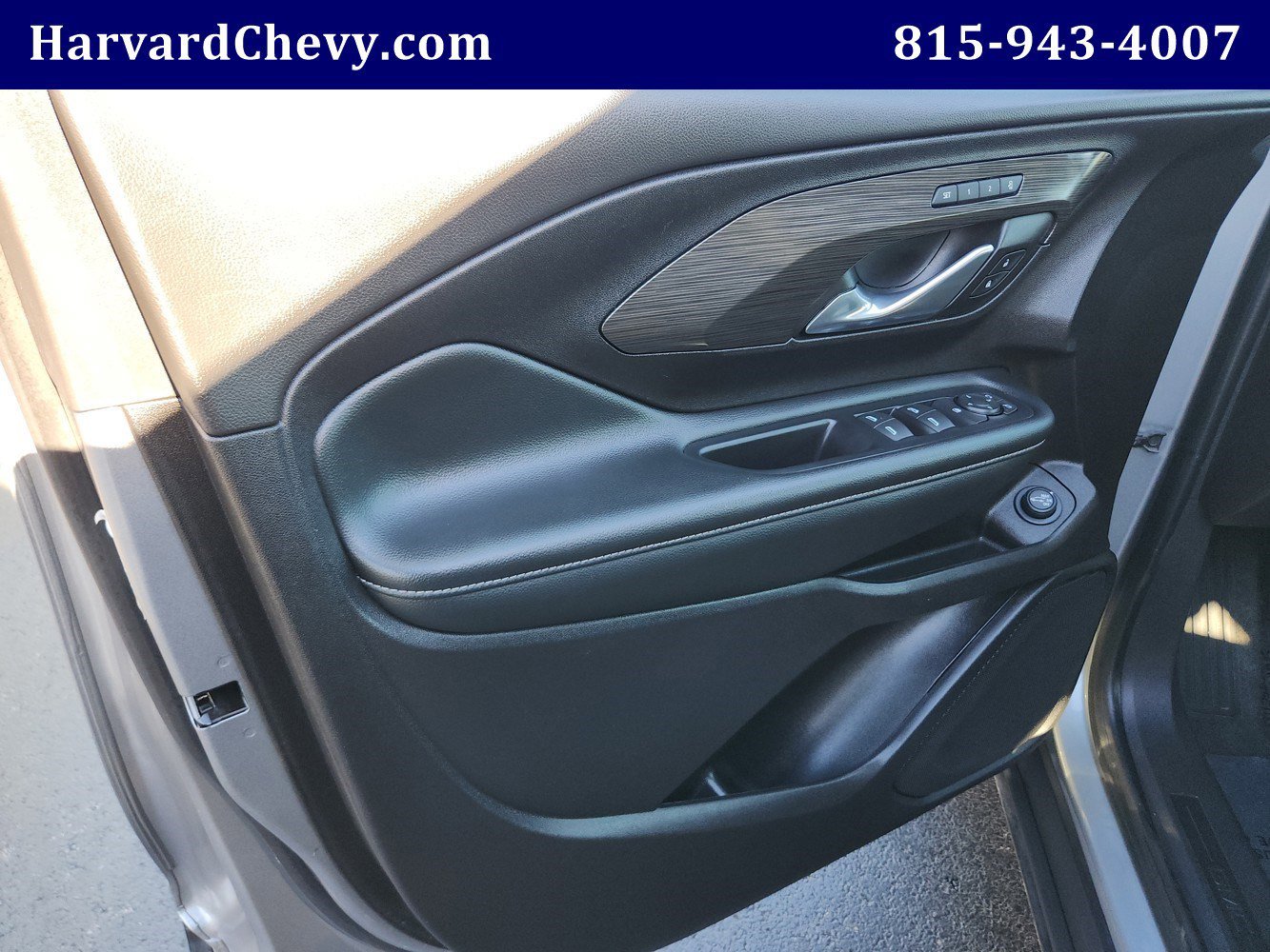 2024 GMC Terrain SLT - Photo 33