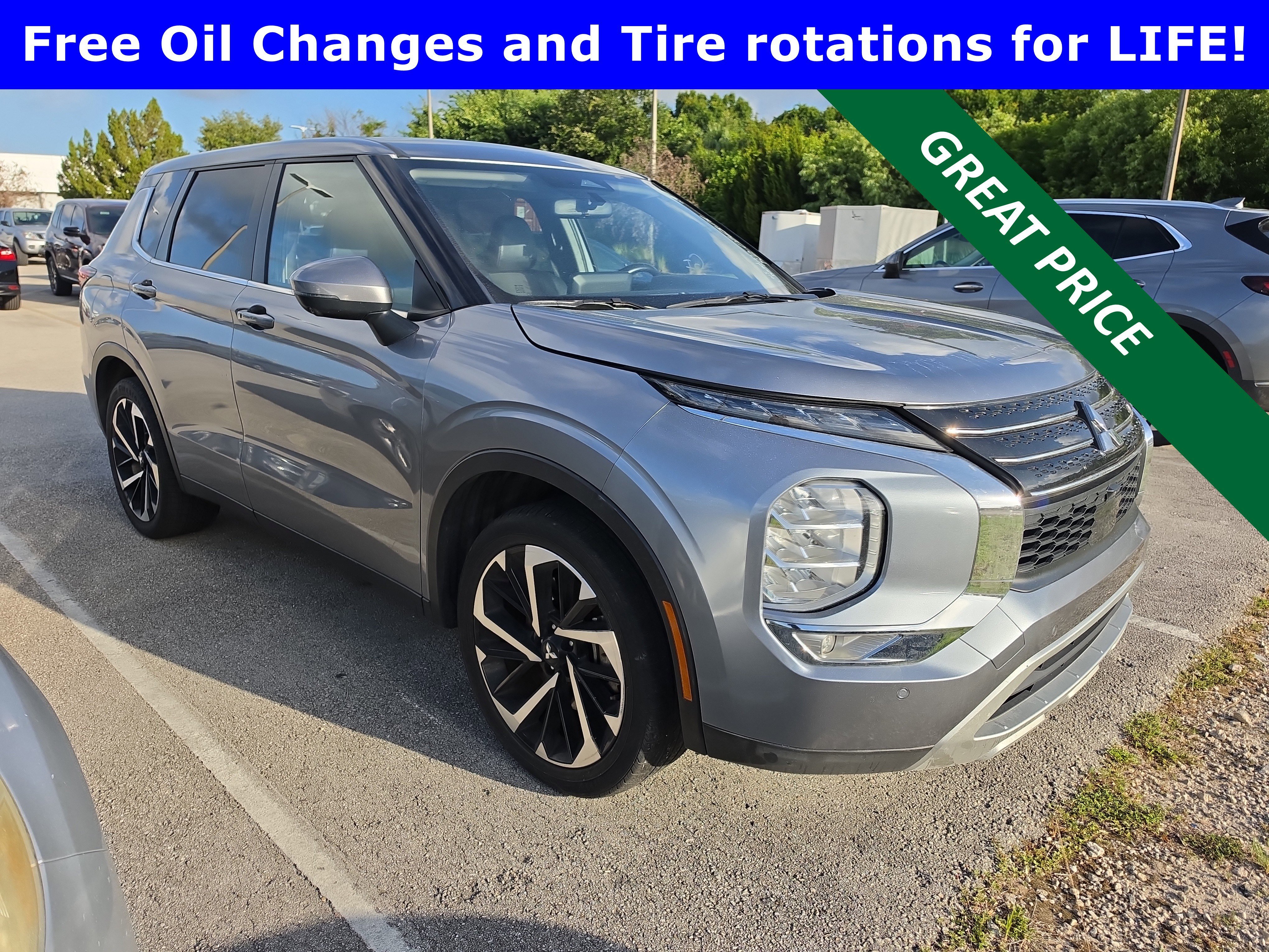 2024 Mitsubishi Outlander SE 2WD's photo