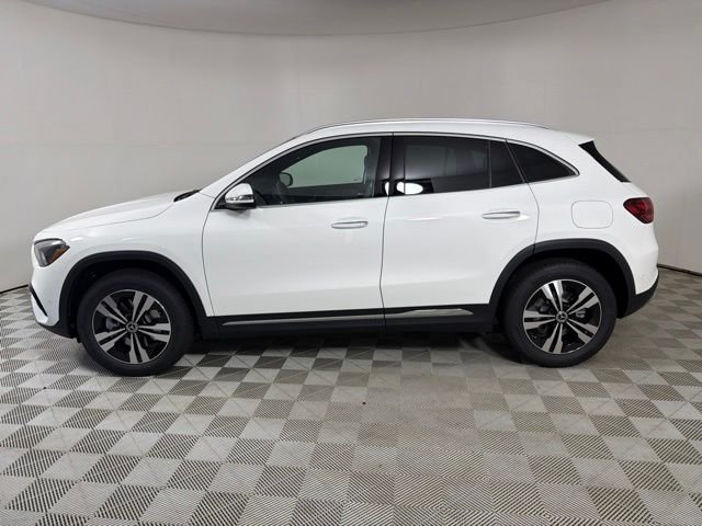 New 2026 Polar White Mercedes-Benz GLA 250 image 4
