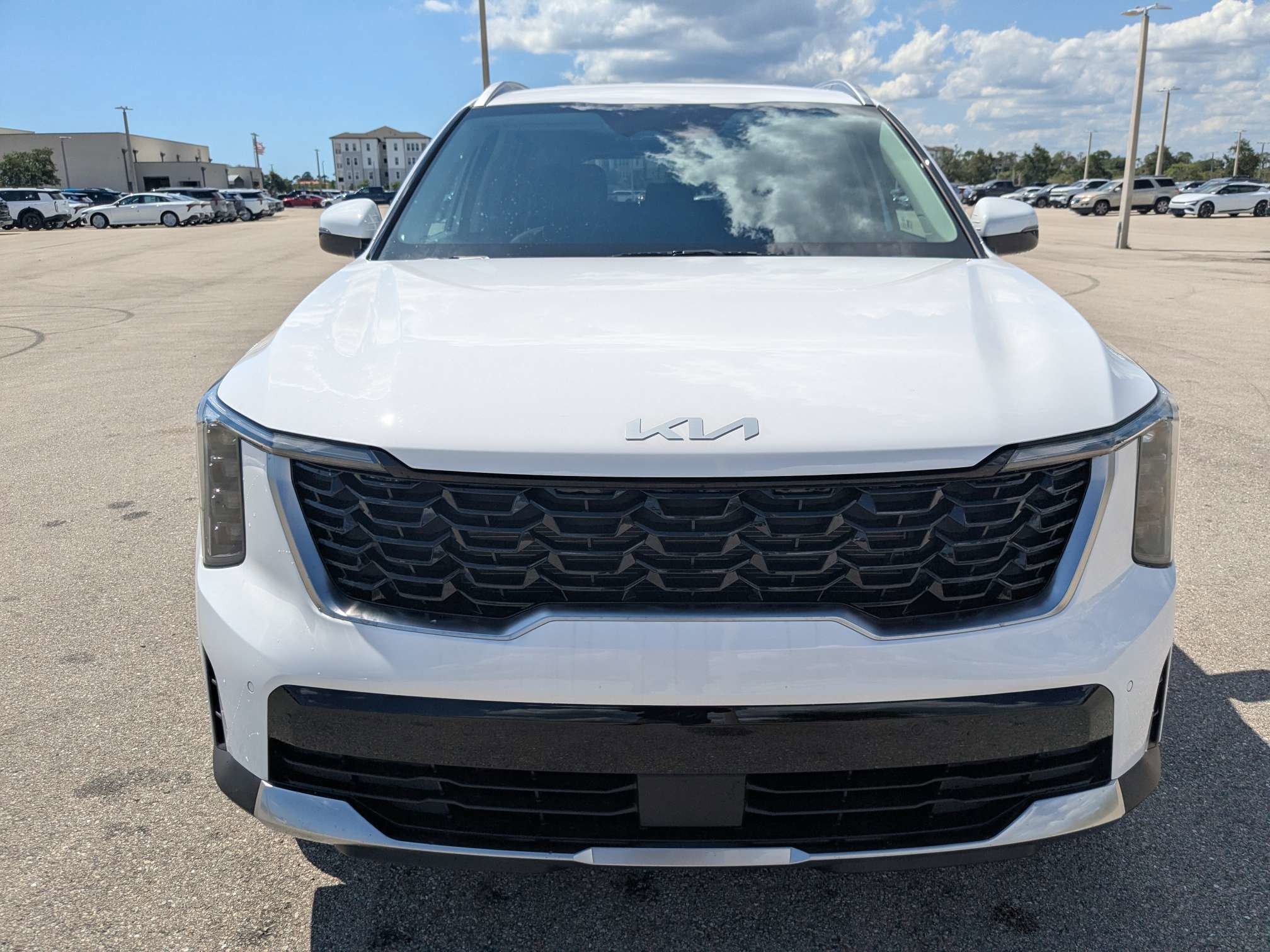 New 2026 Glacial White Kia S image 3