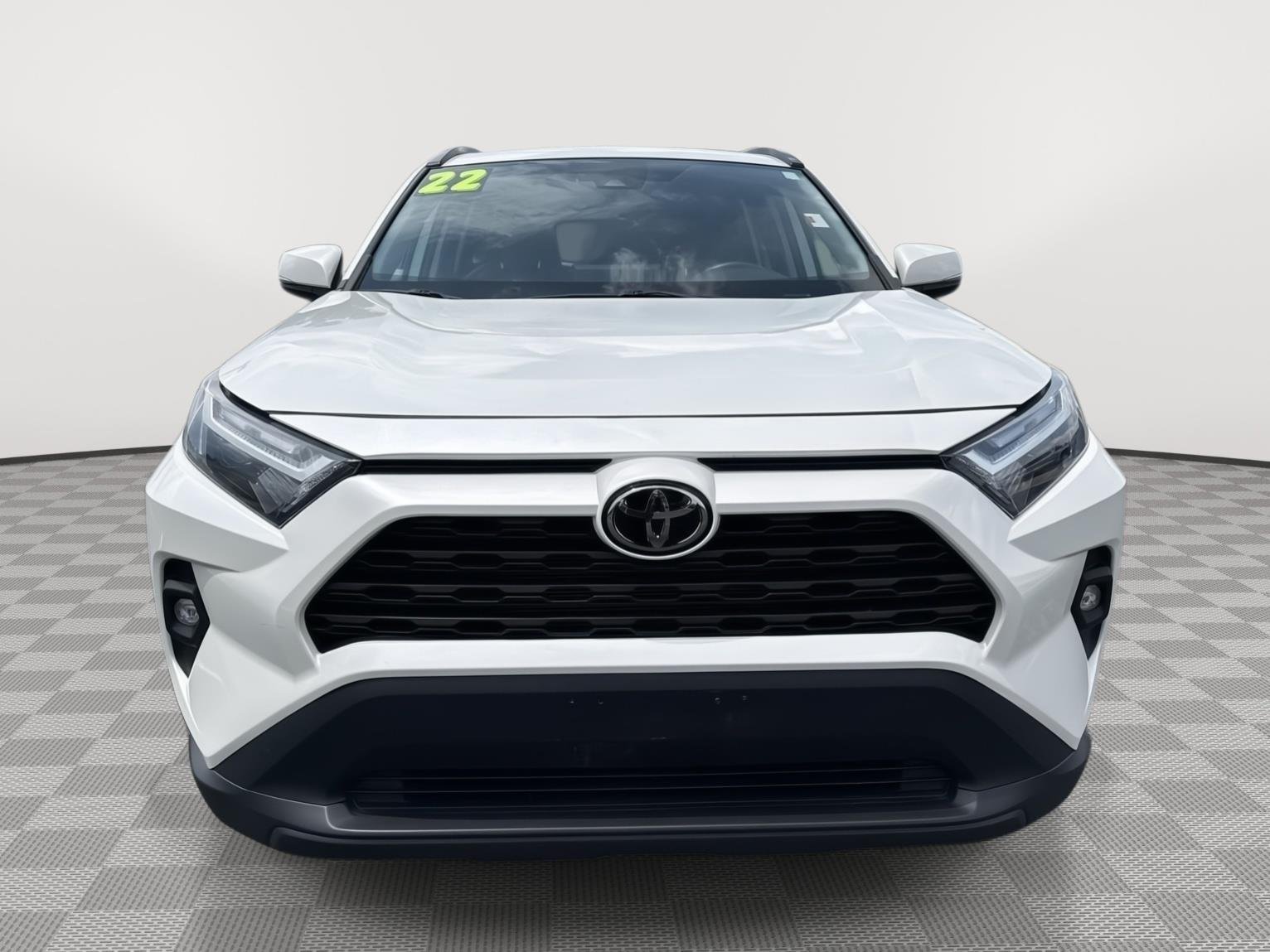 Certified Used 2022 Blizzard Pearl Toyota XLE Premium image 9