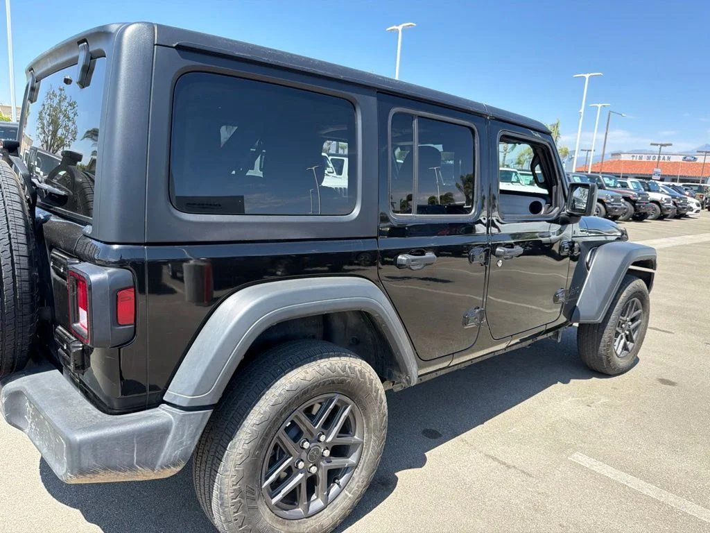 Used 2025 Black Jeep Sport S image 13