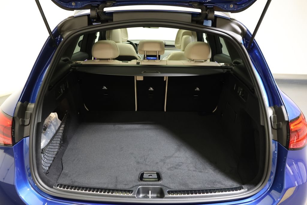 Used 2027 Starling Blue Metallic Mercedes-Benz GLC 300 image 55