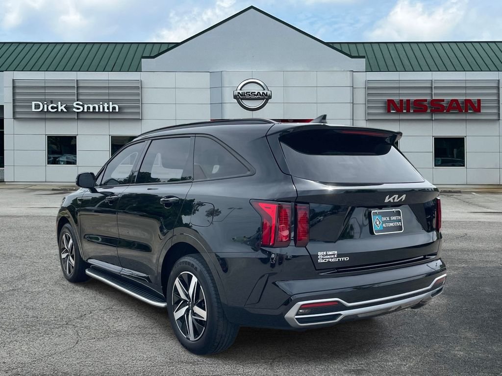 Used 2023 Black Kia EX image 4