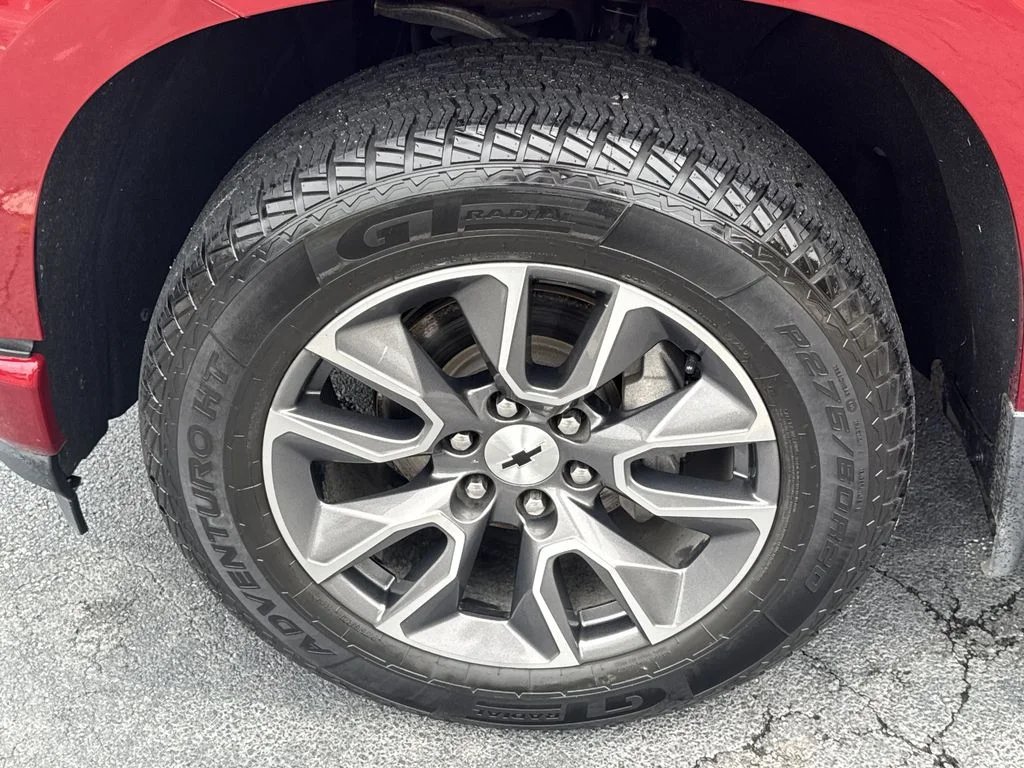 Used 2019 Red Chevrolet RST image 11