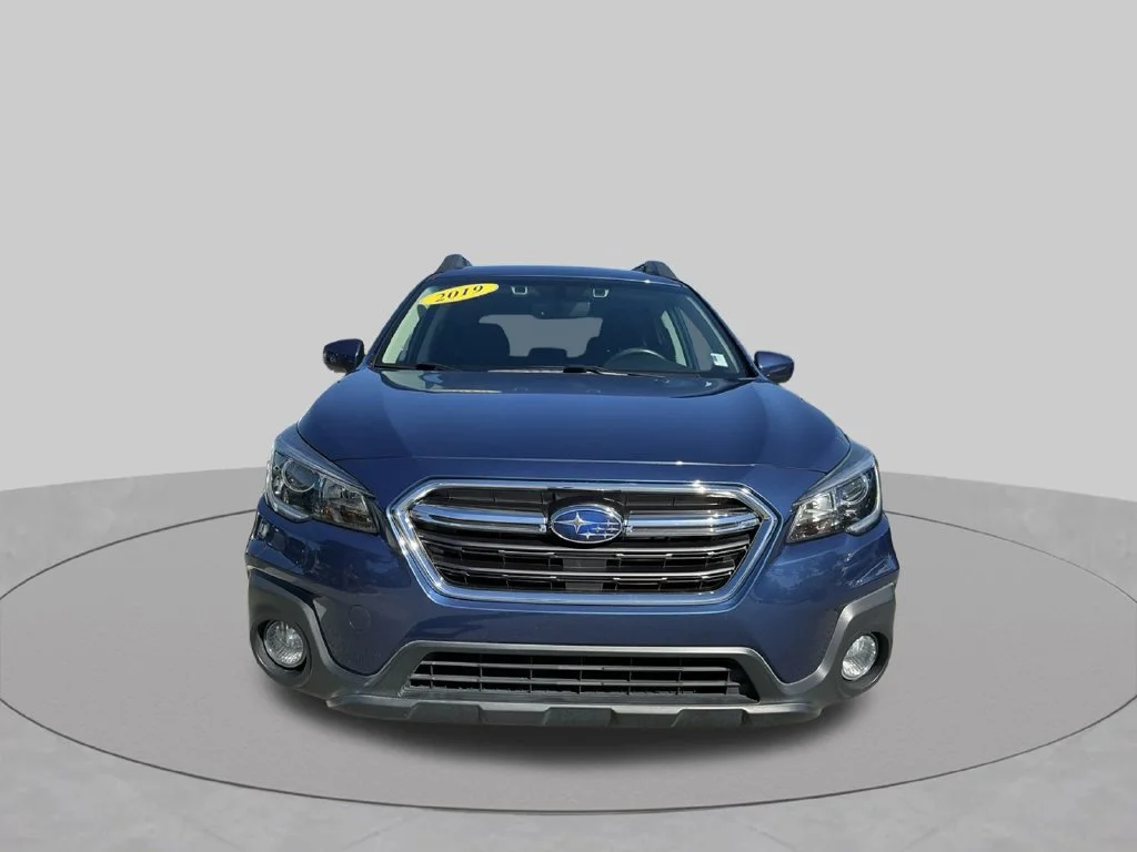 Used 2019 Blue Subaru 2.5i Premium image 10