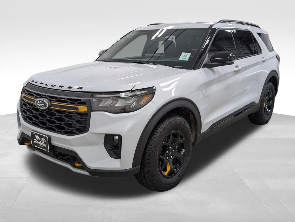 New 2026 Space White Metallic Ford Tremor® image 18