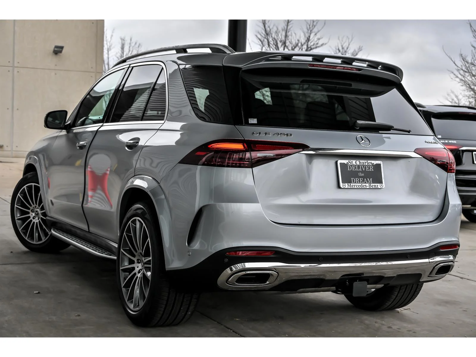 New 2026 Cirrus Silver Metallic Mercedes-Benz GLE 450 4MATIC® image 4