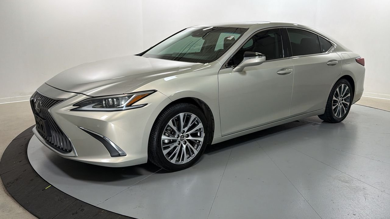 Used 2020 Beige Lexus 350 image 1