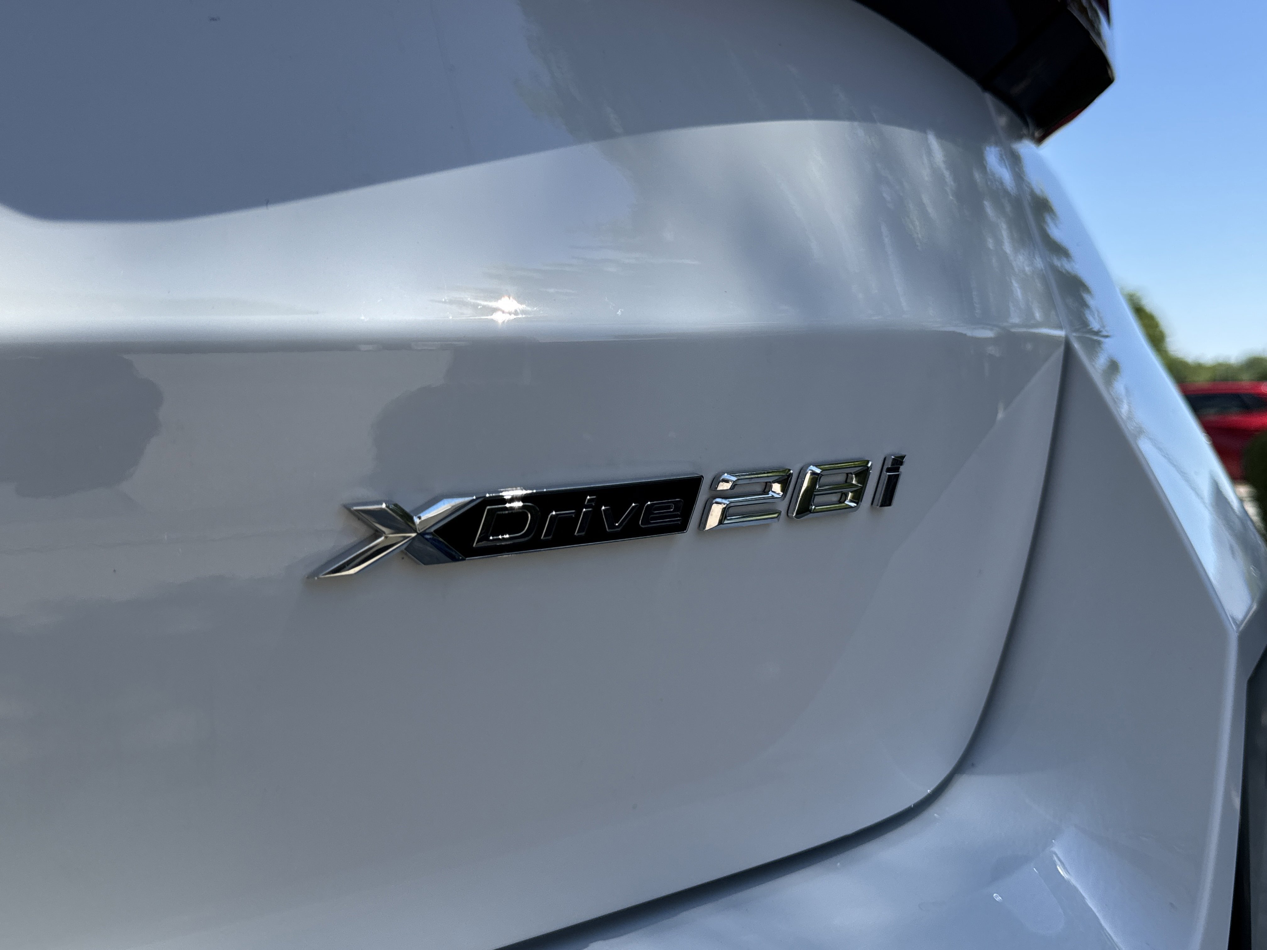 New 2026 0300 Alpine White BMW xDrive28i image 7