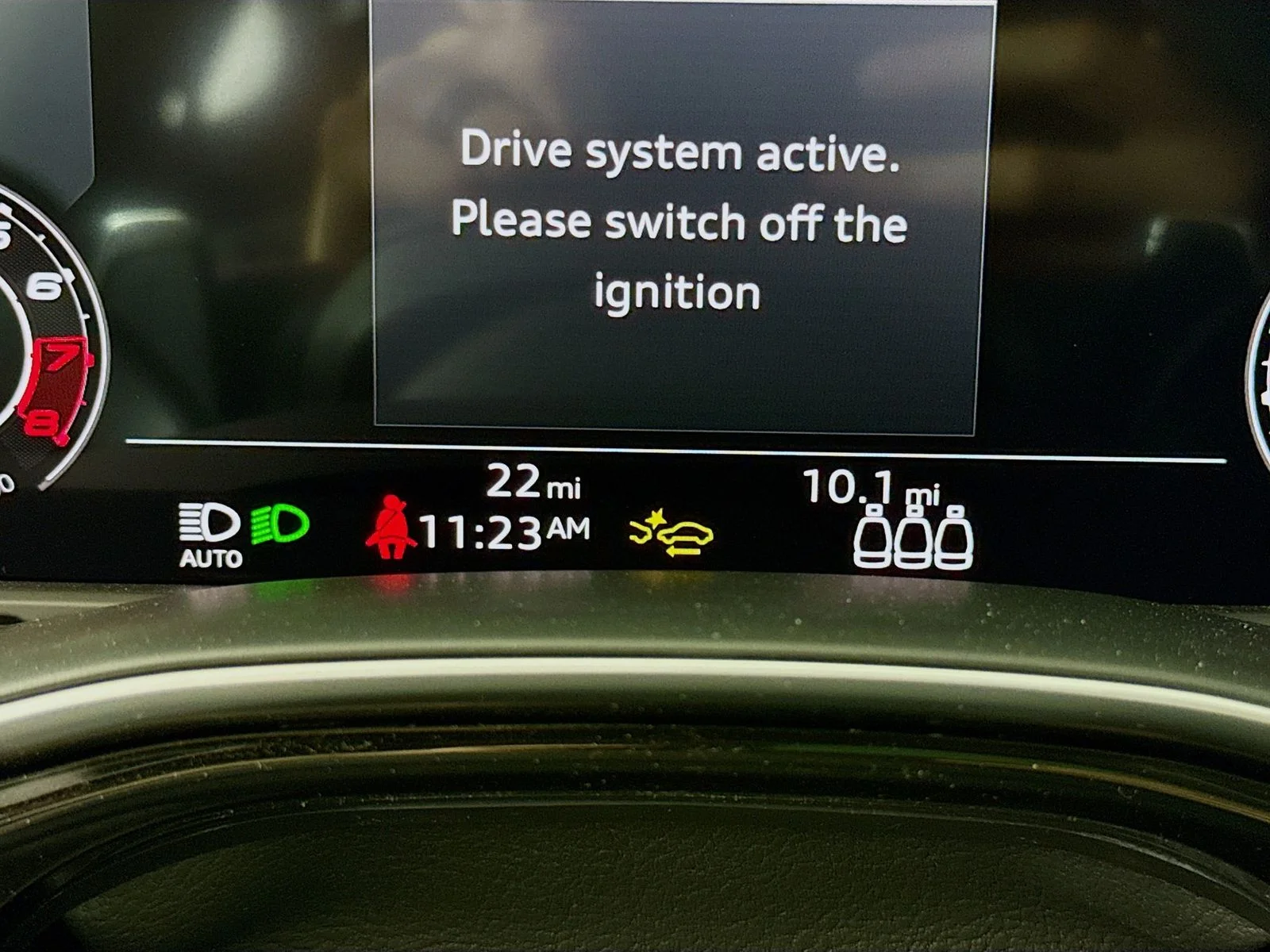 New 2025 White Audi 4.0T image 12