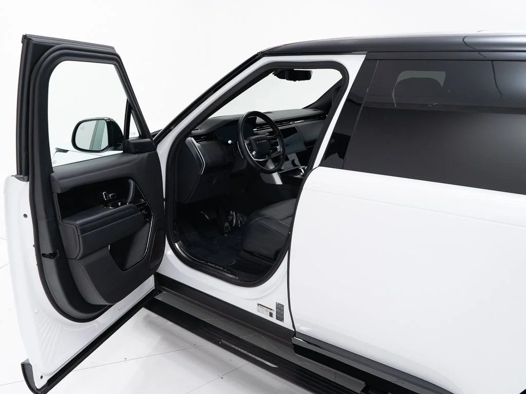Used 2023 Ostuni Pearl White Land Rover SV LWB P530 image 9