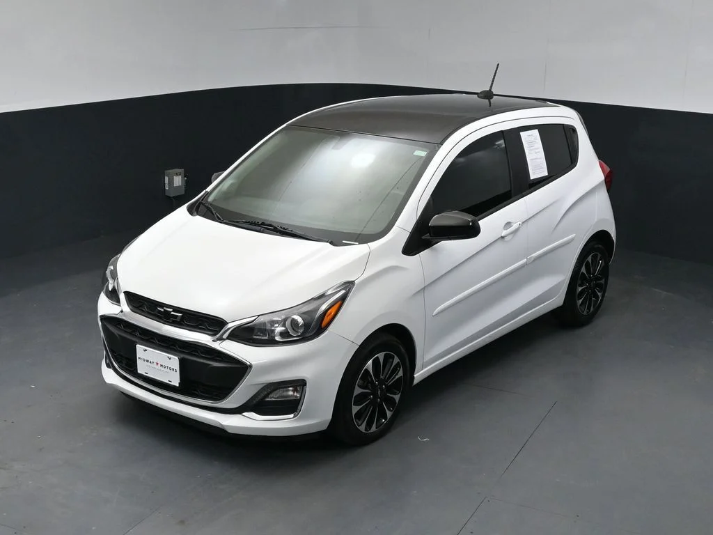 Used 2021 White Chevrolet 1LT image 36