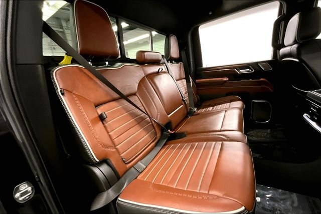 2024 GMC Sierra 3500HD Denali Ultimate - Photo 27