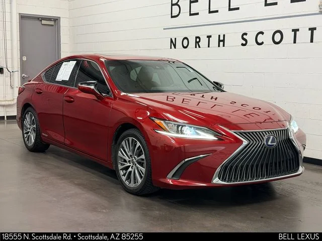 Used 2019 Red Lexus 300h image 2