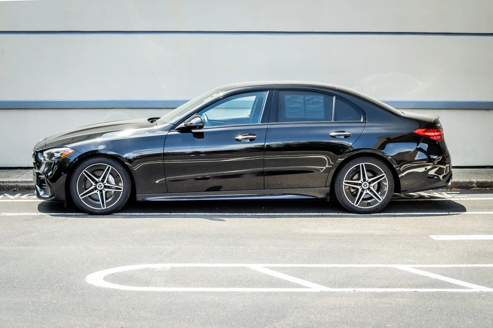 Used 2022 Black Mercedes-Benz C 300 image 4
