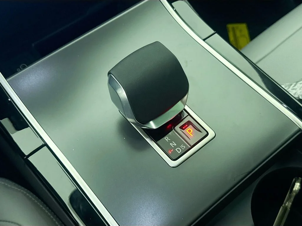 New 2026 Zadar Grey Land Rover S image 15