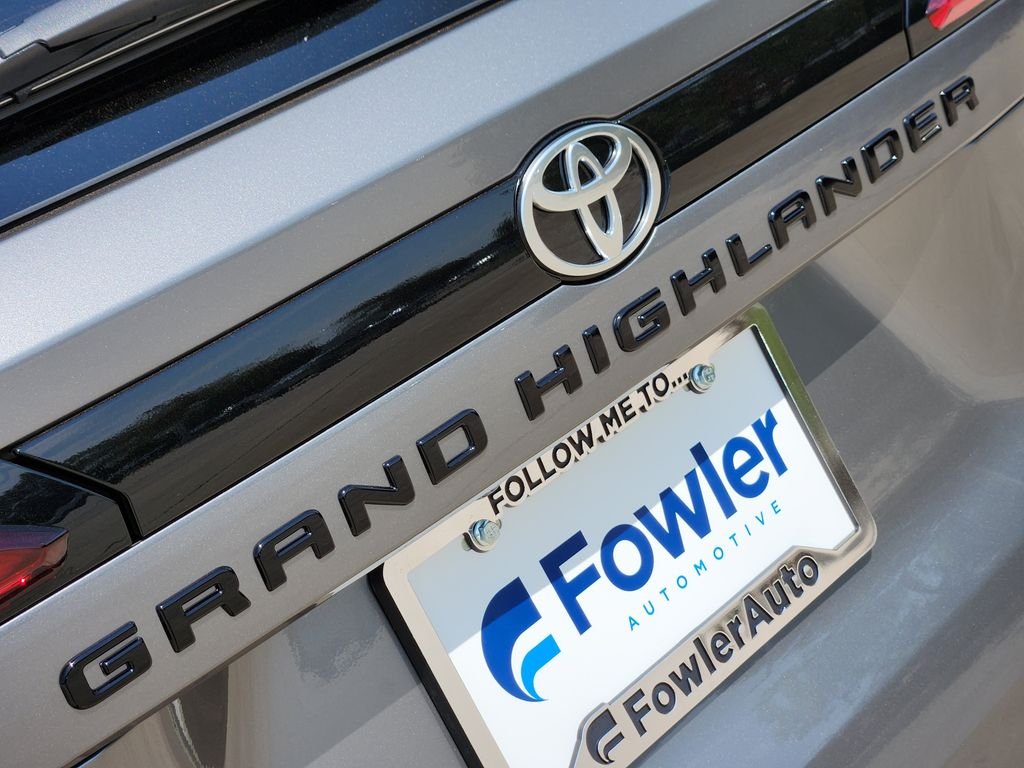 New 2026 Heavy Metal <sup>1</sup> Toyota  MAX Platinum image 7