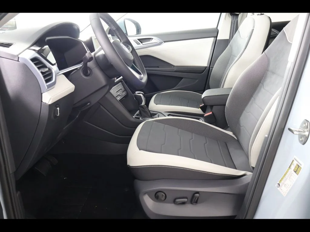 New 2026 Gray Volkswagen 1.5T SE image 12