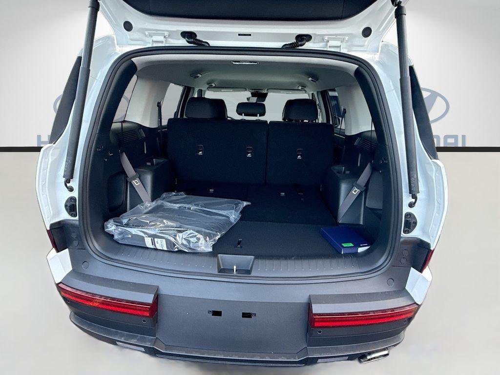 New 2026 Serenity White Hyundai SE FWD image 18