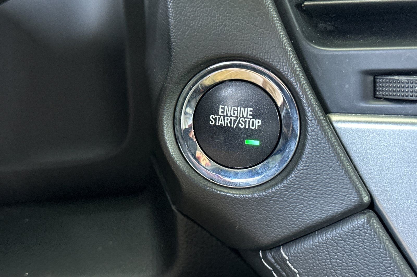 Used 2020 Black Chevrolet Premier image 24