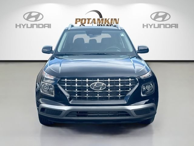 Used 2026 Black Hyundai SEL image 2
