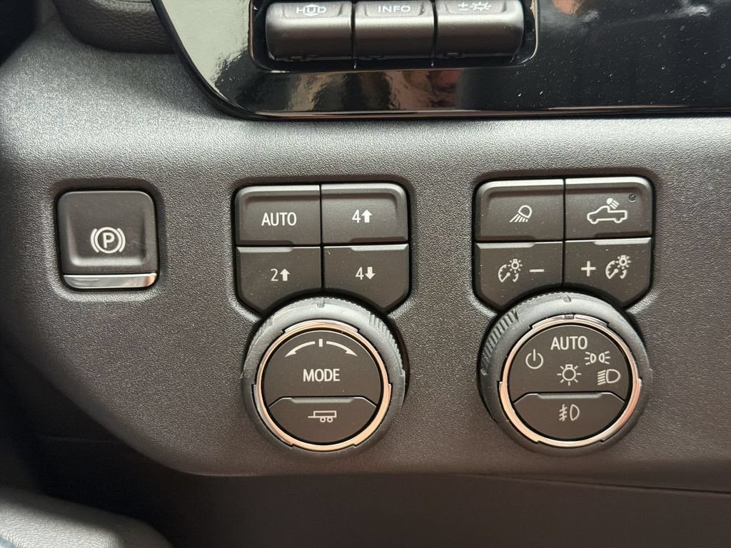 2026 Chevrolet Silverado 1500 High Country - Photo 17