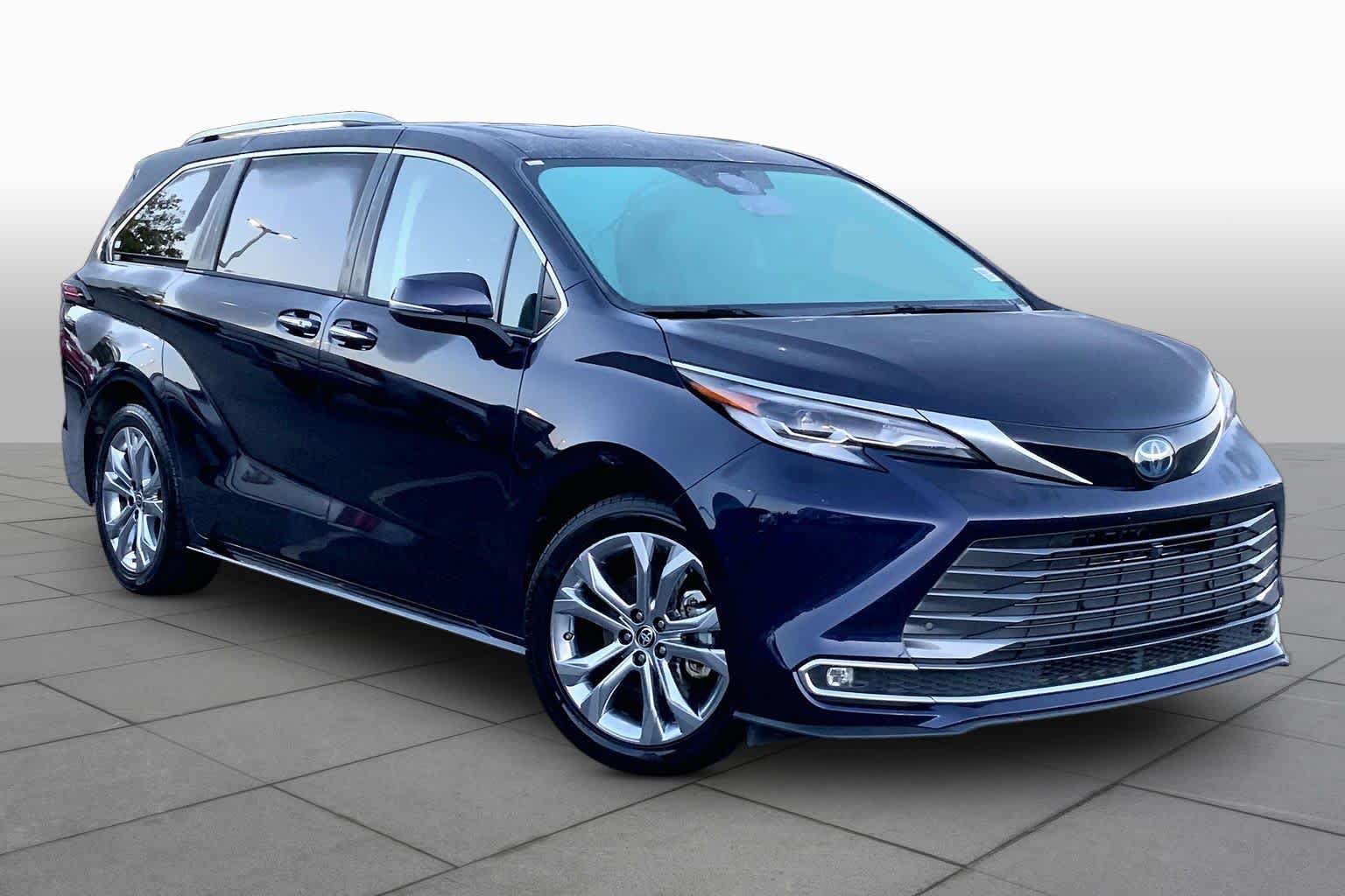Used 2022 Blueprint Toyota Platinum image 3