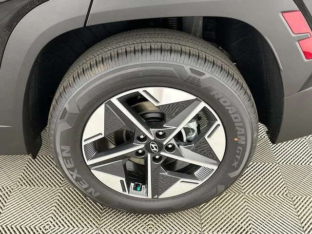 New 2026 Hyundai TUCSON HYBRID SEL