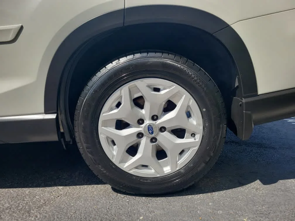 Used 2021 Crystal White Pearl Subaru  image 28