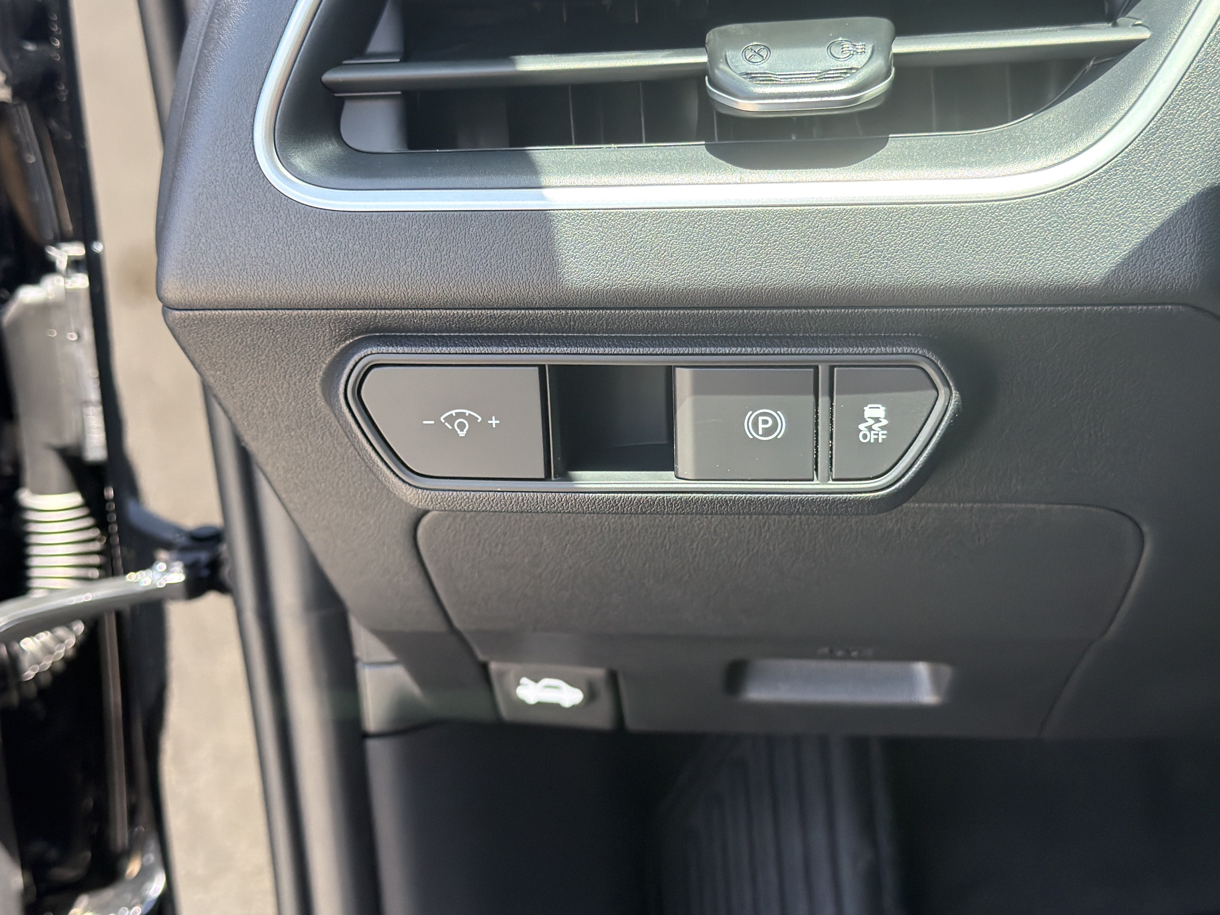New 2026 Aurora Black Pearl Kia LXS image 13