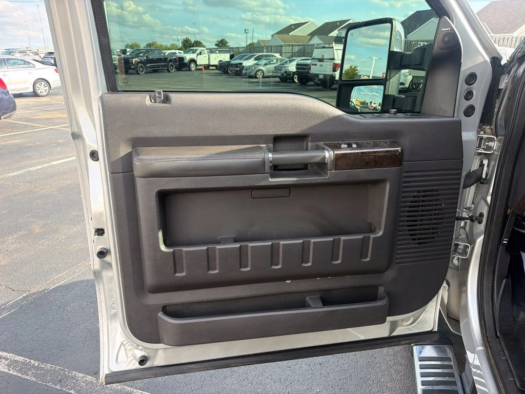 Used 2015 Ingot Silver Ford Lariat image 24